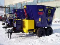 Кормораздатчик измельчитель КИС-9
